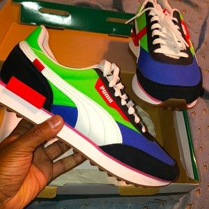Puma future rider sneakers sz 9